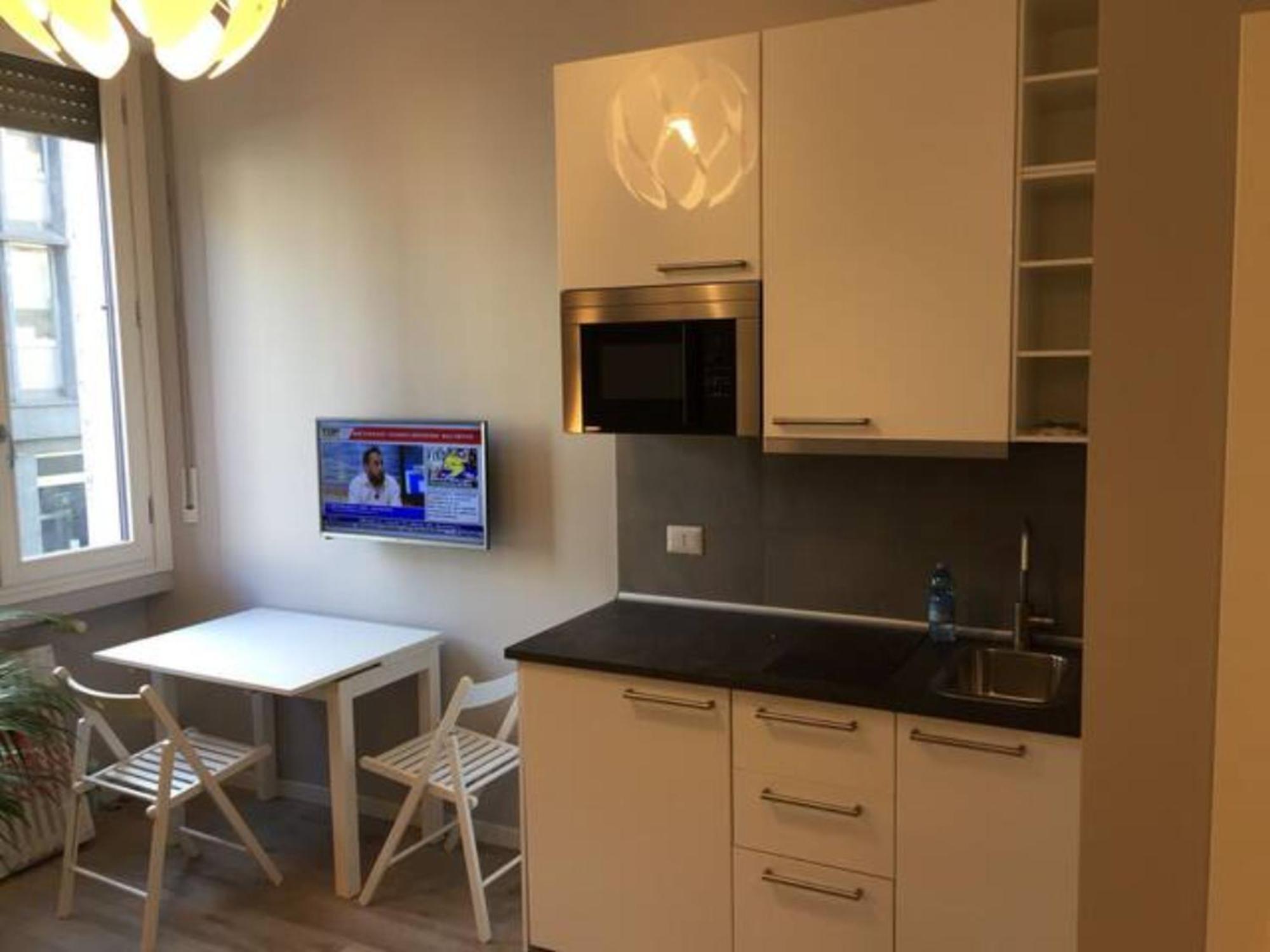 Suite Mm3/Repubblica A 5 Minuti Dal Duomo Milan Bagian luar foto